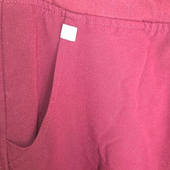 FIGS Zamora Jogger Scrub Pants Burgundy Red Technical Collection Size SMALL - Picture 3 of 7
